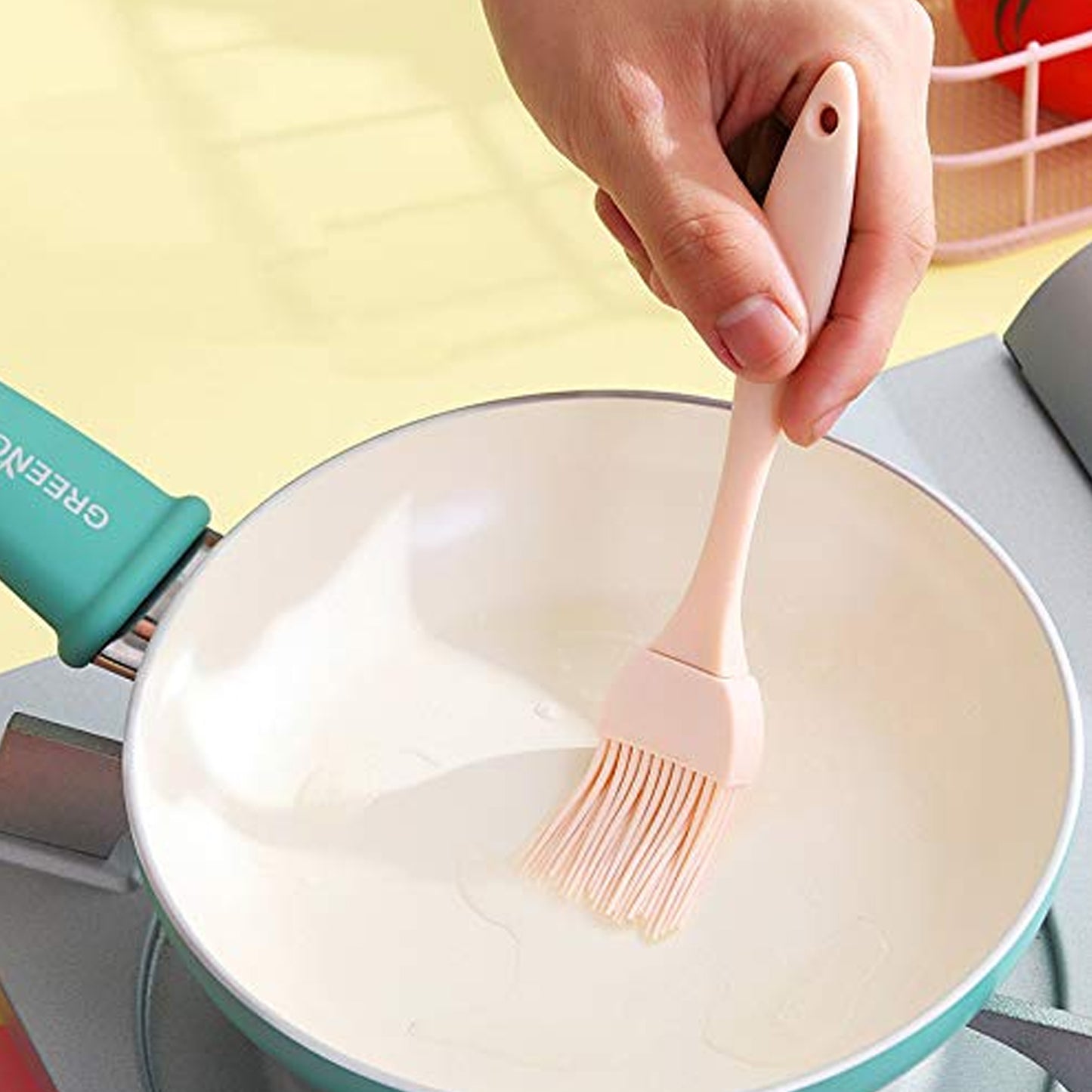 Silicone Kitchen Oil Spatula Brush With Handle Pastry Cake Brush (17 Cm 1 Pc)