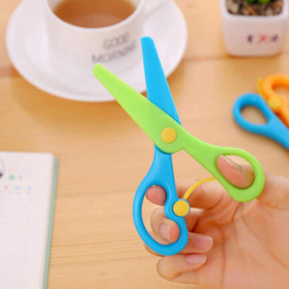 1502 Plastic Safety Scissor Pre-school Training Scissors.