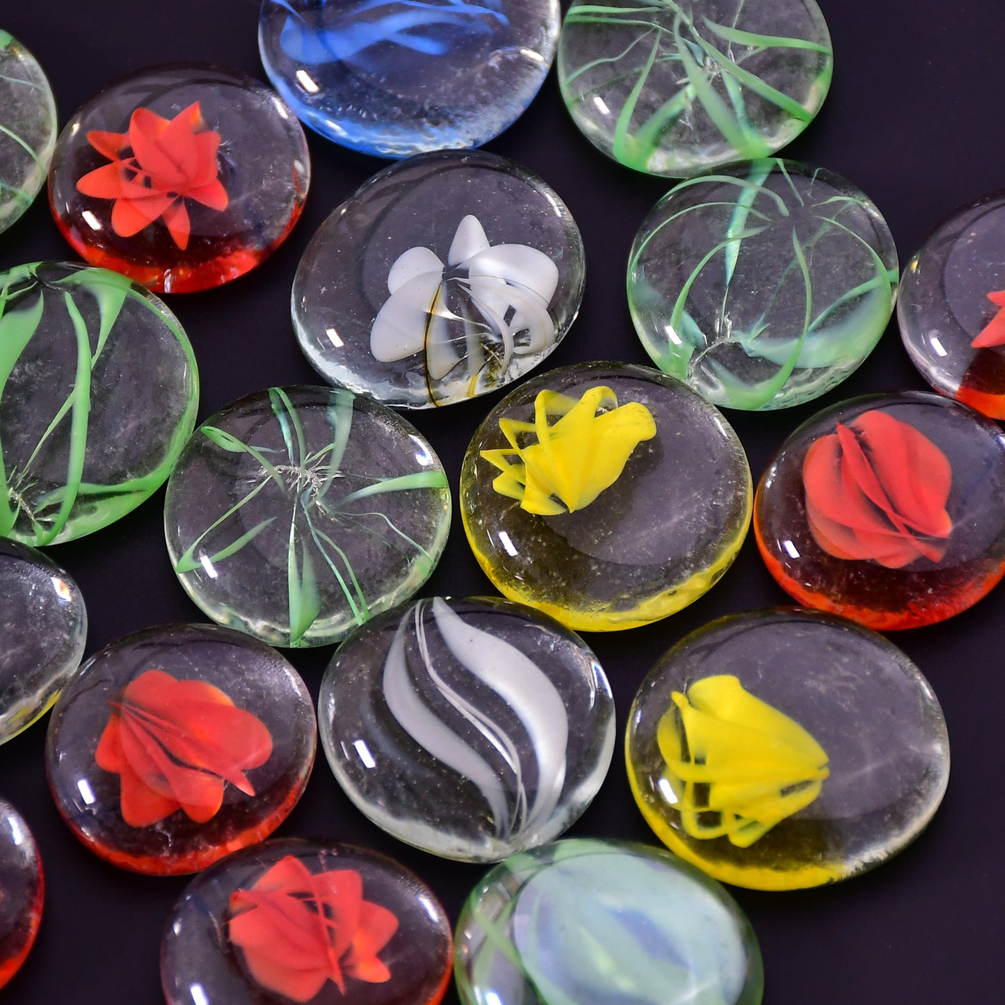 4019 Glass Gem Stone Flat Round Marbles Pebbles For Vase Fillers Attractive Pebbles For Aquarium Fish Tank.