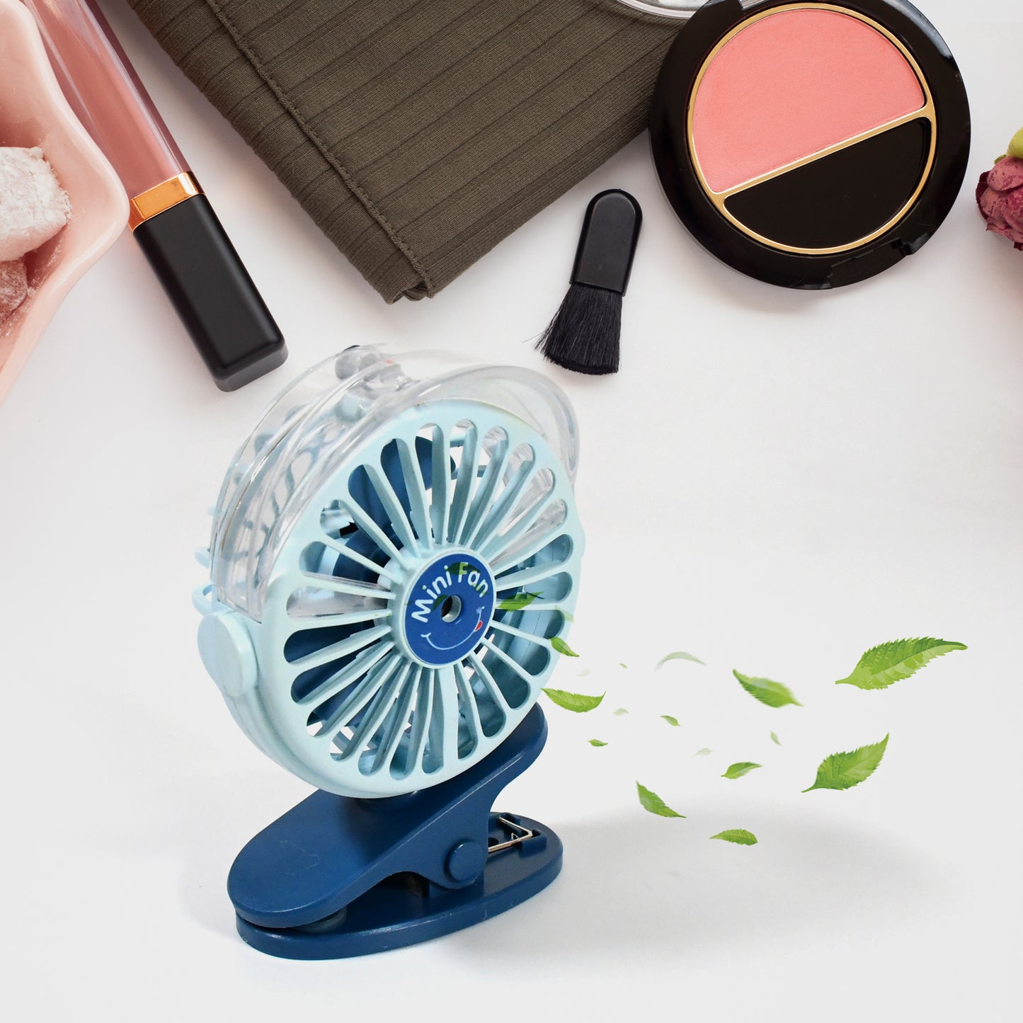 17930 Portable Clip-on Fan Battery Operated With Light  Spray Small Yet Powerful Usb Table Fan 3-speed Quiet Rechargeable Mini Desk Fan 360 Rotation Personal Cooling Fan For Home Office Camping