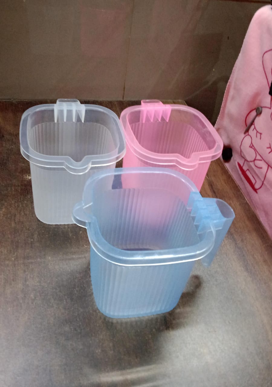 Plastic Square Transparent  Bath Water Mug (1 Pc  1000 Ml  Mix Color)