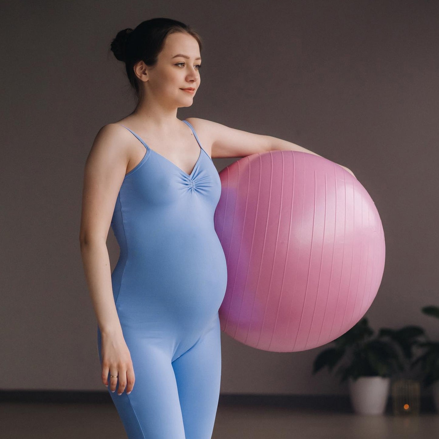 9091 Anti Burst 65 Cm Exercise Ball With Inflation Pump Non-slip Gym Ball For Yoga Pilates Core Training Exercises At Home And Gym- Suitable For Men And Women