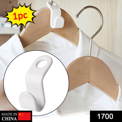 1700 Plastic Clothes Hanger With Non-slip Pad