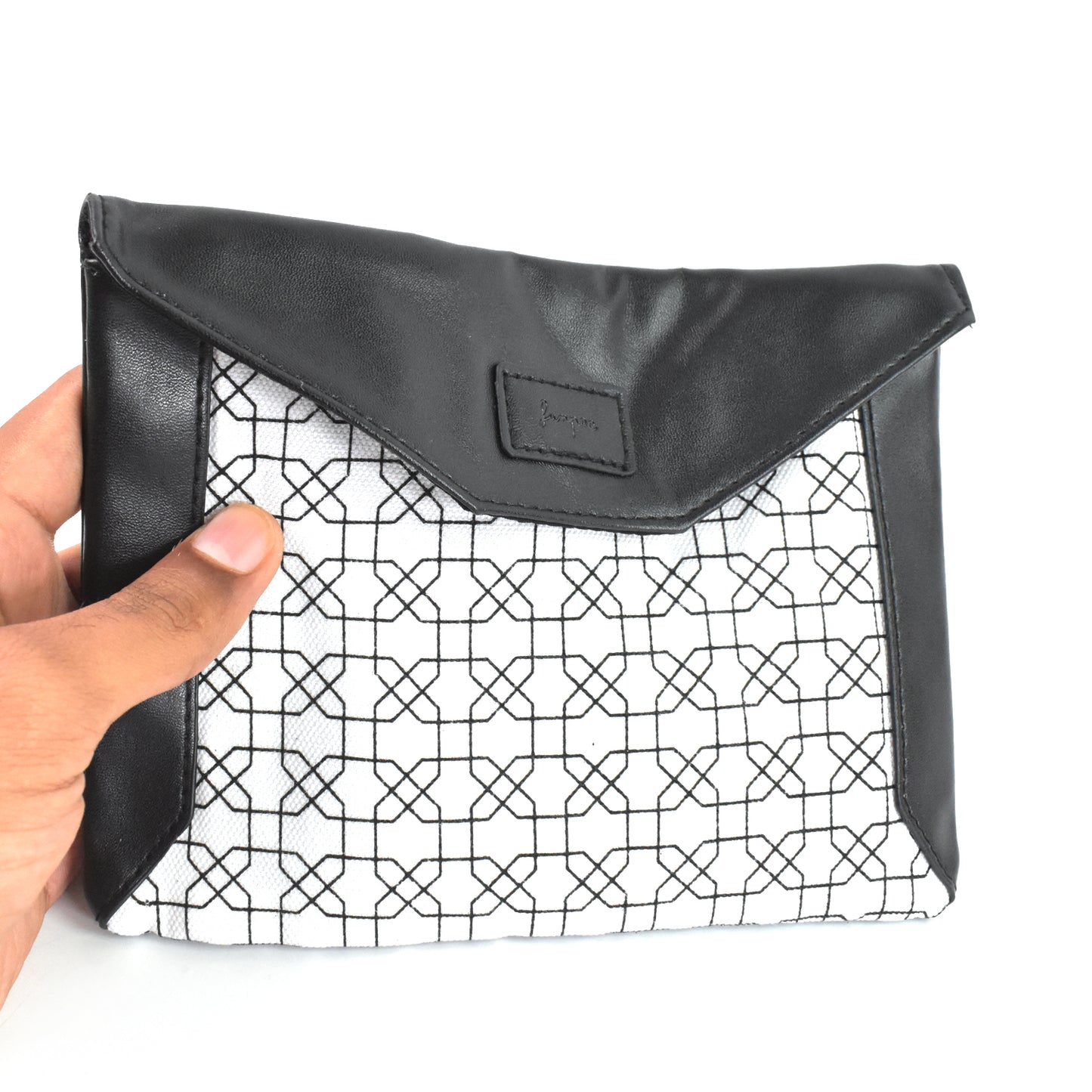 Multipurpose Pouch With Magnetic Lock(1 Pc  1914 Cm)