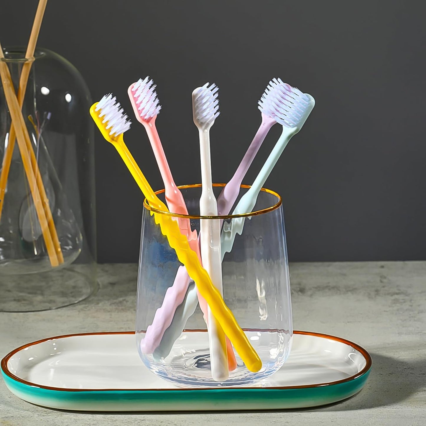 Plastic Toothbrush With Plastic Round Box (20 Pcs Set)