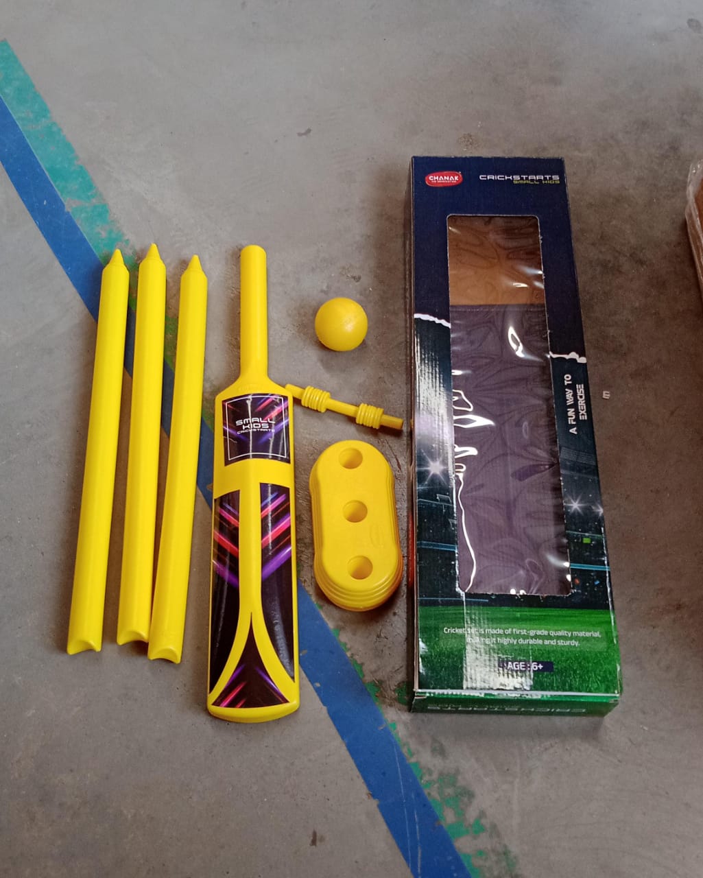 Small Cricket Kit For Boys  Girls Cricket Set With 1 Cricket Bat 1 Plastic Ball Bails 3 Stumps With Stand Base