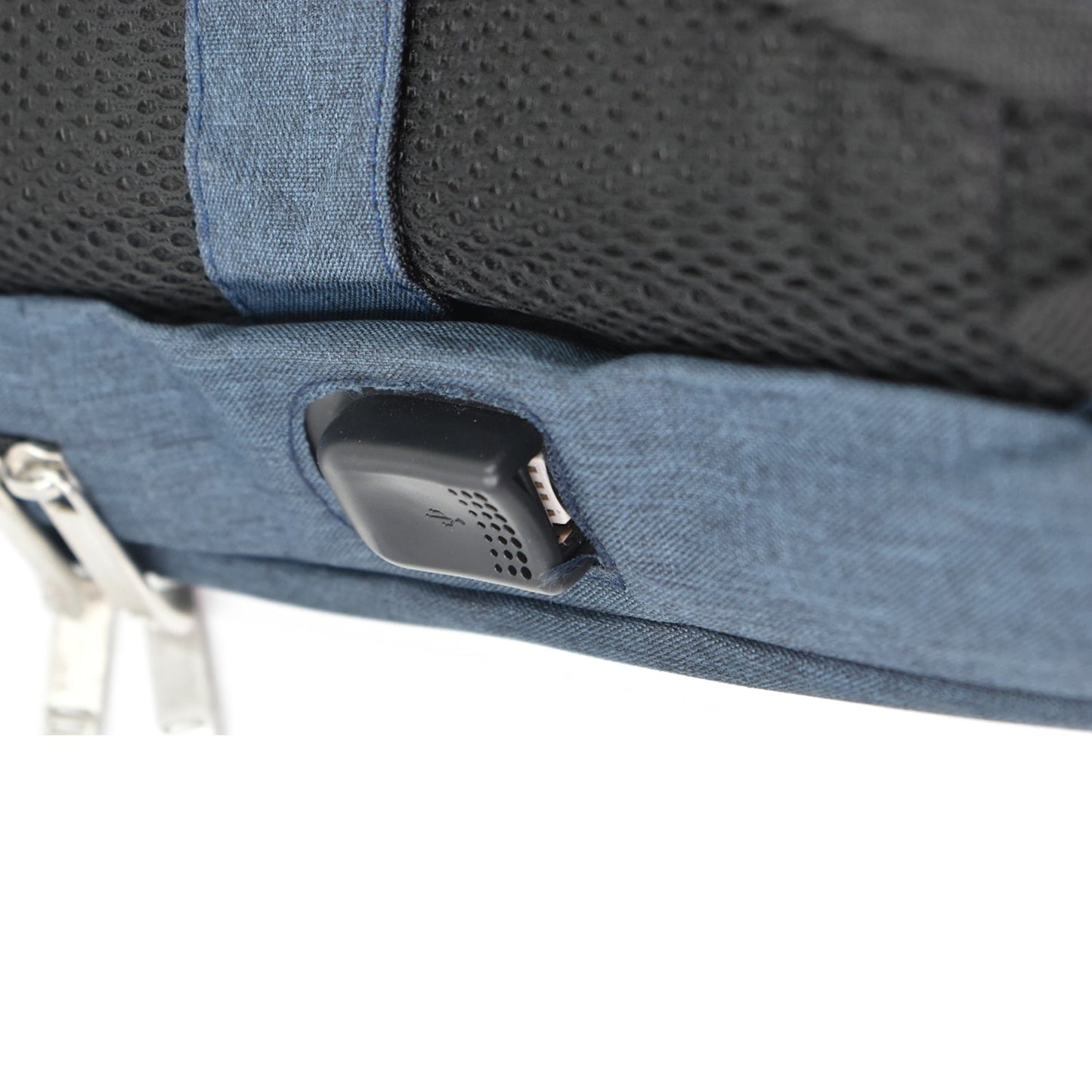 6138 Usb Point Laptop Bag Used Widely In All Kinds Of Official Purposes As A Laptop Holder And Cover And Makes The Laptop Safe And Secure.