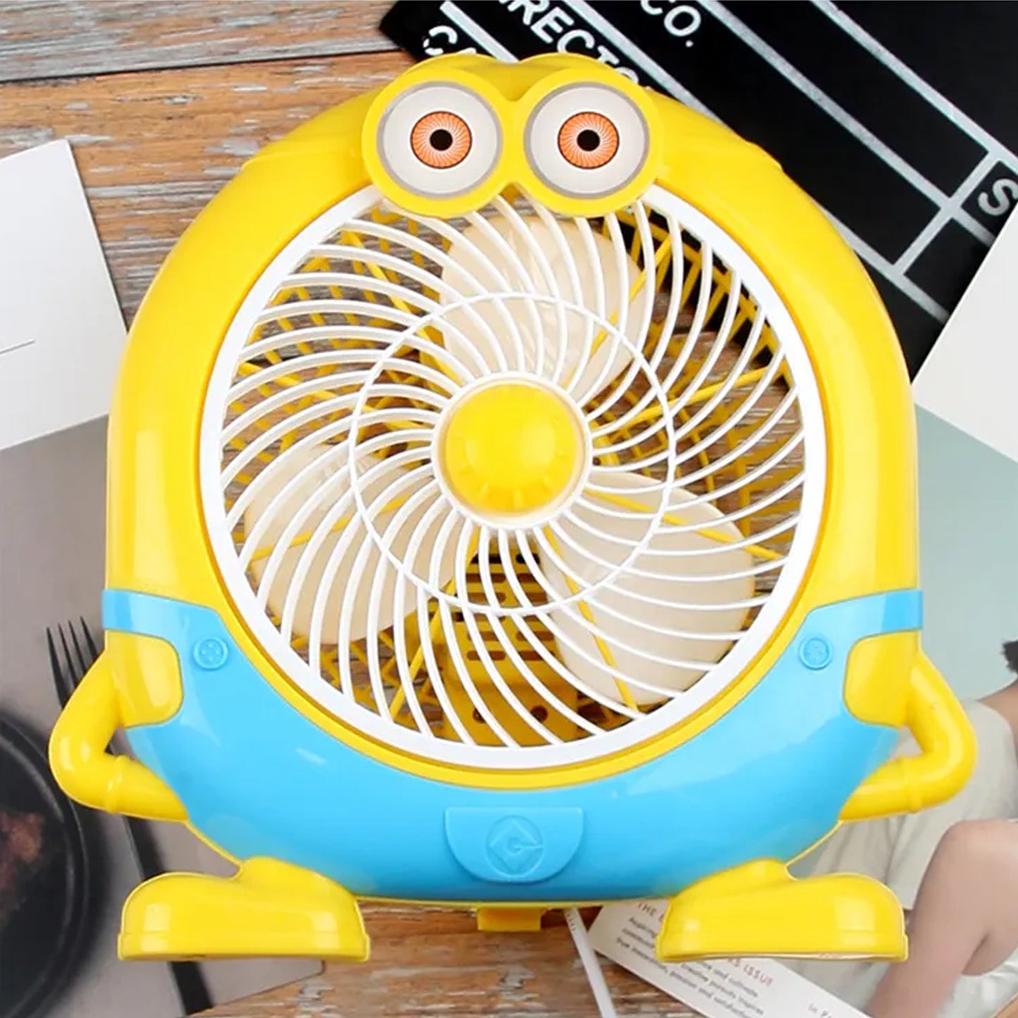 6464 Plastic Cute Mini  Cartoon Electric Usb Fan Desk Fan For Children (Battery Not Include)