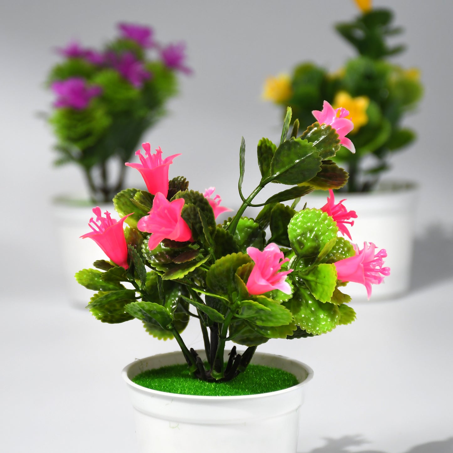 4950 Flower Pot Artificial Decoration Plant  Natural Look  Plastic Material For Home  Hotels  Office  Multiuse Pot