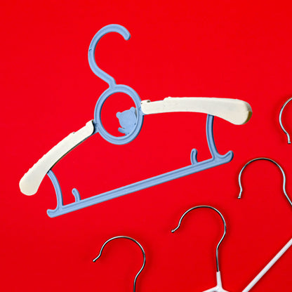 7874 Large Dress Hanger Plastic Adjustable Child Plastic Hangers Space Saving Lightweight Hangers For Clothes Coat Shirt Closet Cloth Hangers Ideal (5pc)